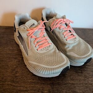 Women's Altra torin 5, size 8.5
